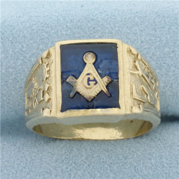 Vintage Masonic Ring in 10k Yellow Gold