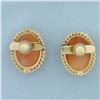 Image 3 : Vintage Shell Cameo Earrings in 14k Yellow Gold