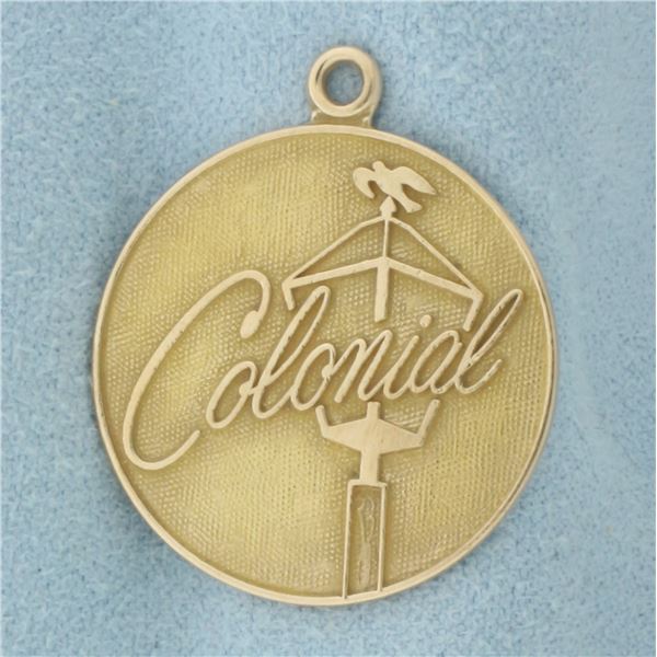 Colonial Street Lamp Charm in 14k Yellow Gold