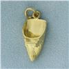 Image 2 : Vintage Clog Shoe Charm in 18k Yellow Gold