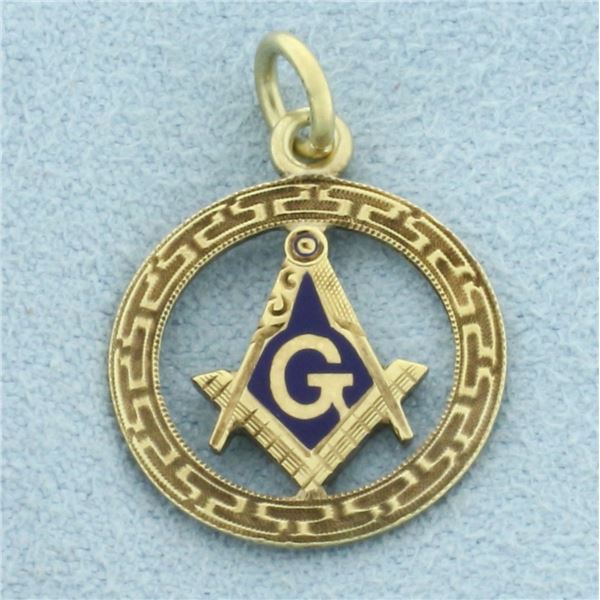 Vintage Masonic Charm in 14k Yellow Gold
