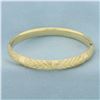 Image 1 : Chevron Design Sandblast Finish Bangle Bracelet in 14k Yellow Gold
