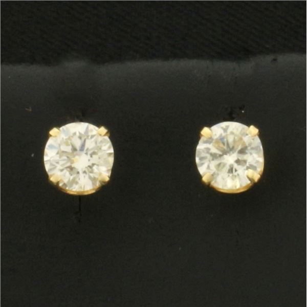 Diamond Stud Earrings in 14k Yellow Gold