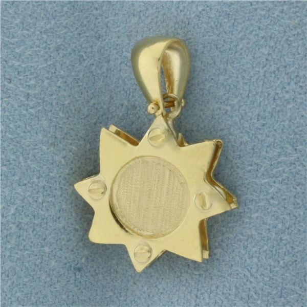Designer Star Pendant in 18k Yellow Gold