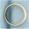 Image 2 : 4mm Ladies Wedding Band Ring in 18k Yellow Gold
