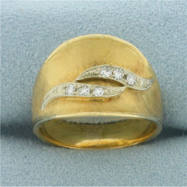 Wave Design Diamond Ring in 18k Yellow Gold