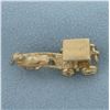 Image 2 : Mechanical Horse and Buggy Bermuda Charm in 14k Yellow Gold