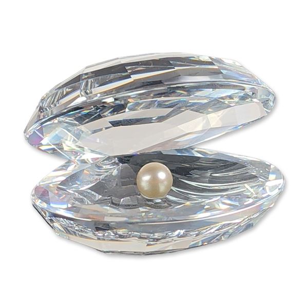 Swarovski Silver Crystal Clam Shell with Pearl