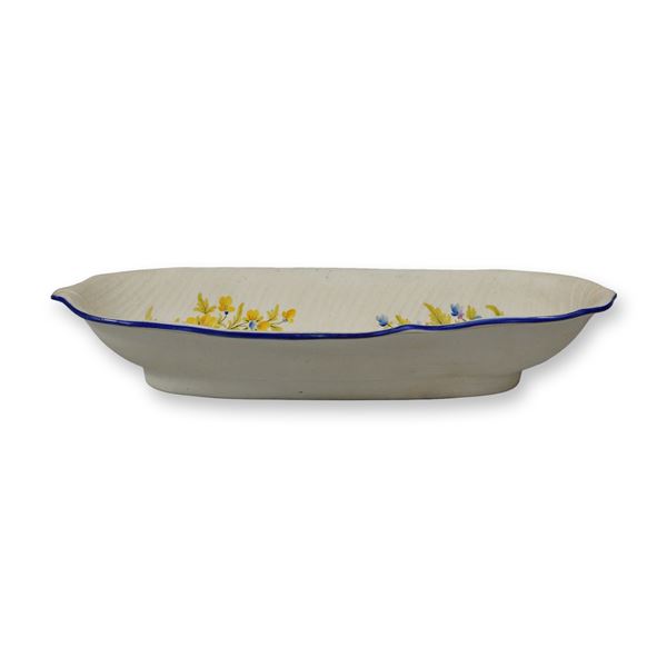 Wedgwood Hand-Painted Creamware Leaf-Molded Pickle Dish