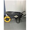 Image 1 : Erie Wheel Barrow
