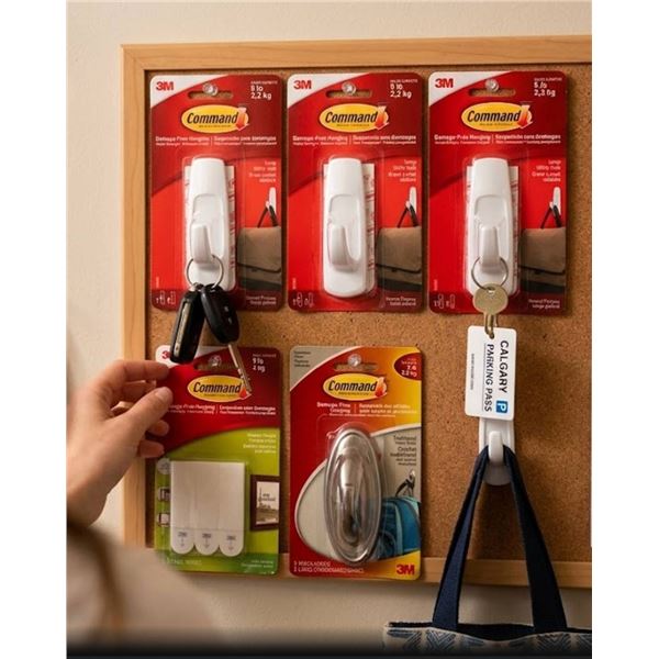 Lot of 6 - 3M Command Wall Hooks & Strips