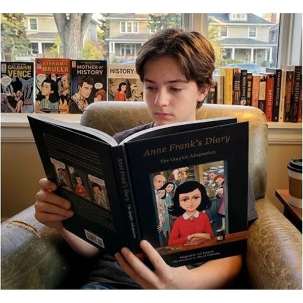 Anne Frank's Diary: The Graphic Adaptation