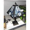 Image 2 : Stained Glass Table Lamp With Geometric Shade