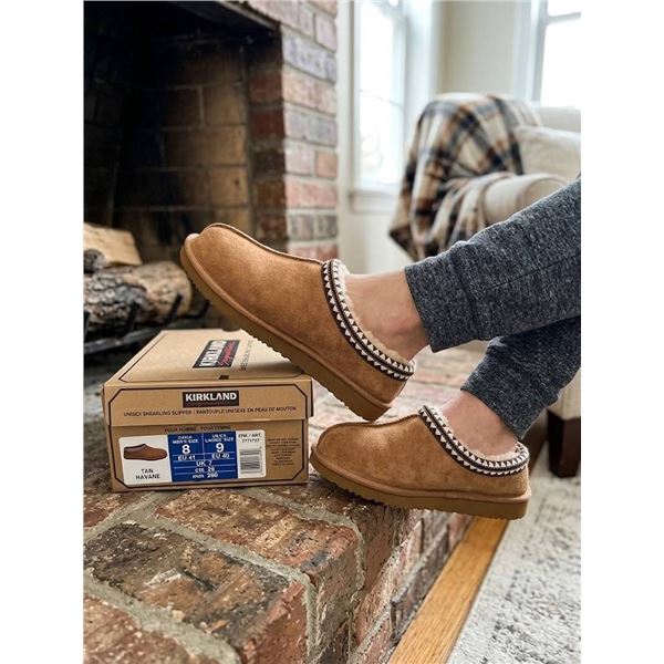 Kirkland Unisex Shearling Slippers, Size Mens 8/ Ladies 9