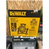 Image 2 : DEWALT 16-Inch Benchtop Fan DXF1616