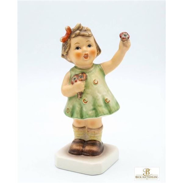 Goebel Hummel Club Figurine 793 M.I. Hummel Germany