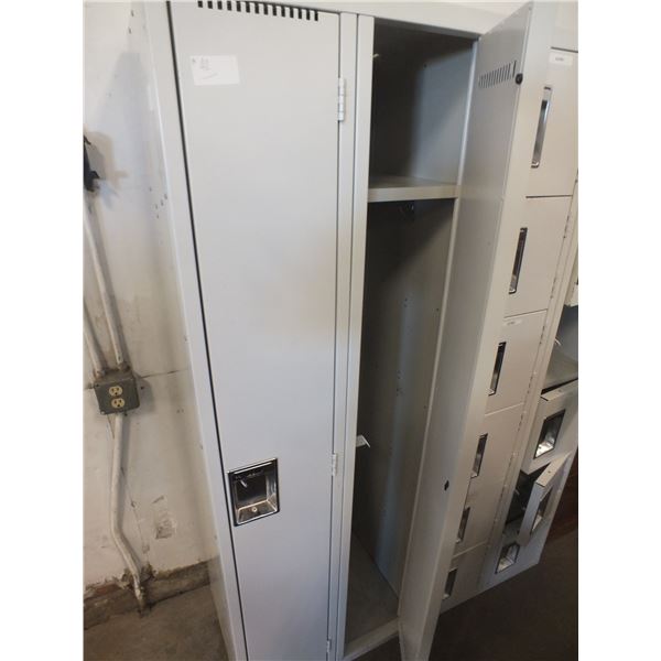 1 Bank Of Lockers