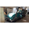 Image 1 : TENNANT S20 INDUSTRIAL COMPACT RIDE-ON FLOOR SWEEPER