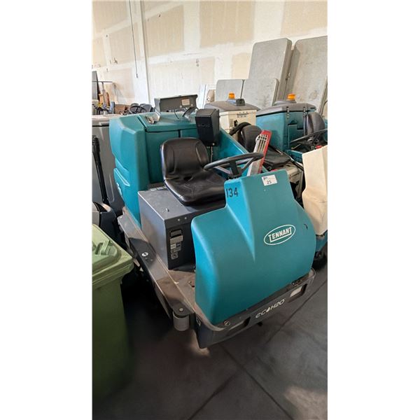 TENNANT T15 HEAVY-DUTY BATTERY-POWERED INDUSTRIAL RIDER FLOOR SCRUBBER CRATED BASE FRAMEWORK