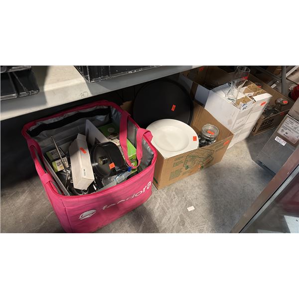 INSULATED THERMAL DELIVERY BAG, WHITE CERAMIC SOUP BOWLS, BLACK SERVICE TRAYS, LIBBEY GLASSES
