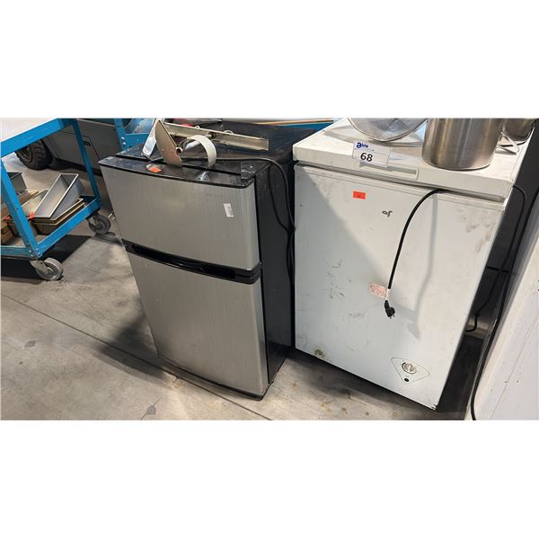 COMMERCIAL TOP-OPENING HORIZONTAL CHEST FREEZERS, THREE-UNIT APPLIANCE BUNDLE - CONTENT NOT INCLUDED