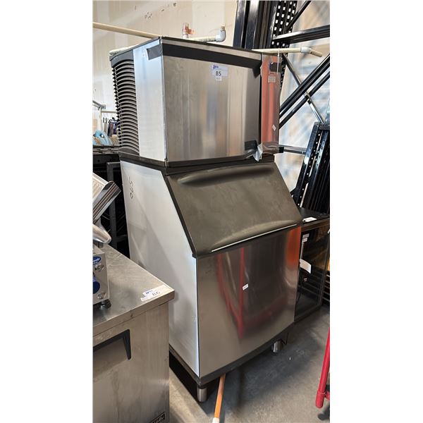 MANITOWOC B570 COMMERCIAL TOP-HINGED FRONT-OPENING ICE STORAGE BIN