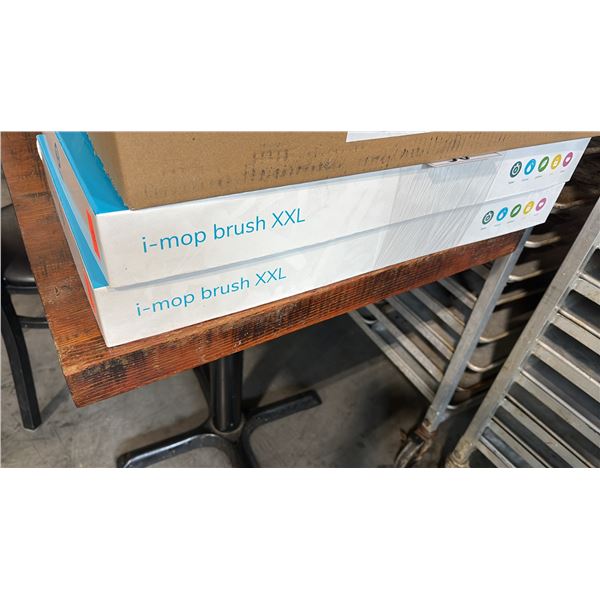 I-MOP XL / XXL MEDIUM BLACK REPLACEMENT SCRUBBING BRUSHES, TWO-PIECE BOXED SET