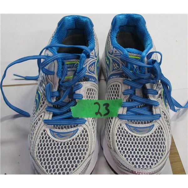 NEW:  SAUCONY RUNNERS (SIZE 6.5)