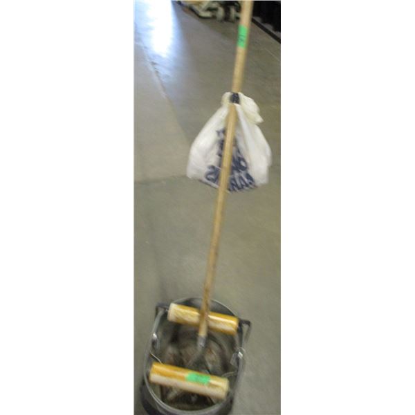 MOP PAIL, MOP & HANDLE