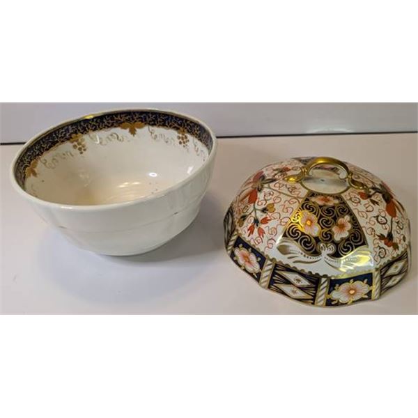 Royal Crown Derby - Bowl and Cover