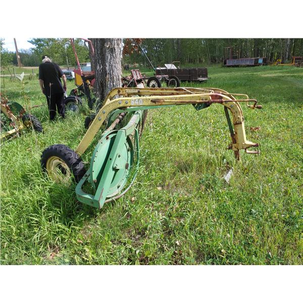 640 John Deere Rake