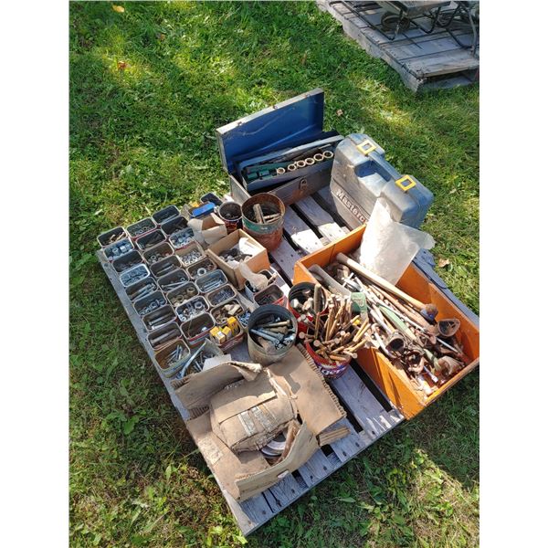 Misc. tools, fastenings, sockets, & cutting blades