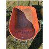 Image 1 : wheel barrow