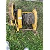 Image 1 : hand-crank winch