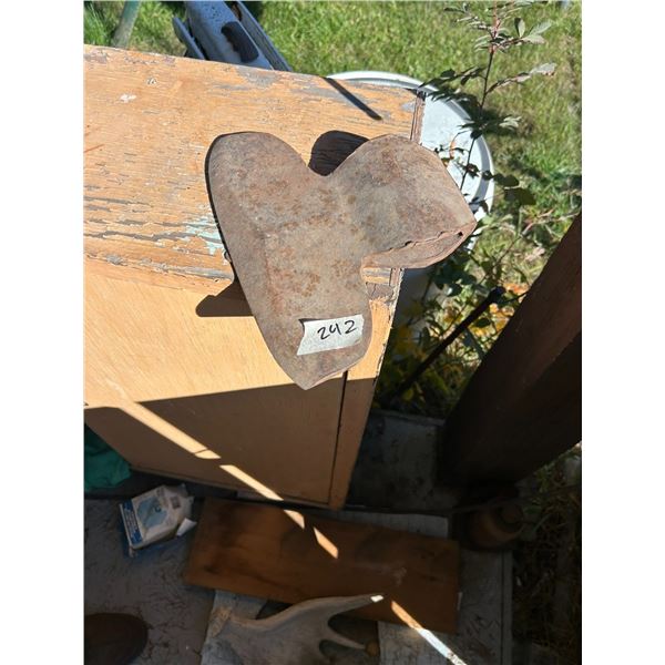 Broad axe head