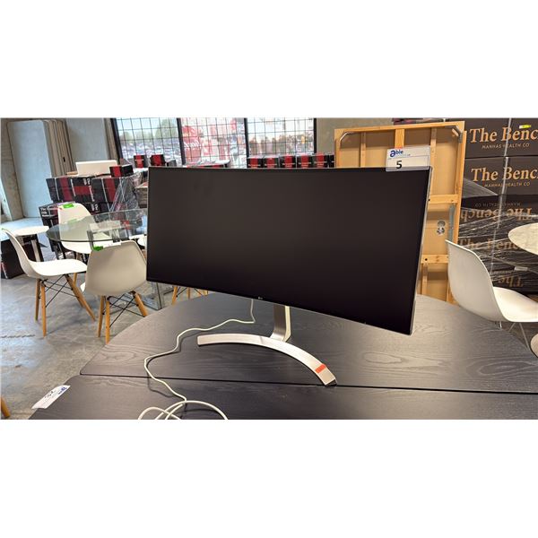 LG 38UC99-W 38  ULTRAWIDE CURVED MONITOR