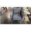 Image 2 : GREY CLUB LOUNGE CHAIR