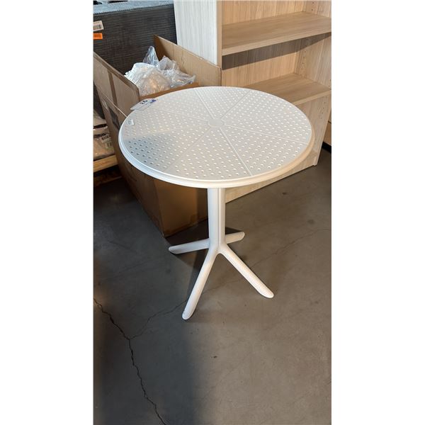 WHITE ROUND POLYMER TABLE WITH UV STABILIZED HIGH IMPACT SHELL 23.75X23.75X30.5 INCHES