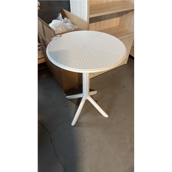 WHITE ROUND POLYMER TABLE WITH UV STABILIZED HIGH IMPACT SHELL 23.75X23.75X30.5 INCHES