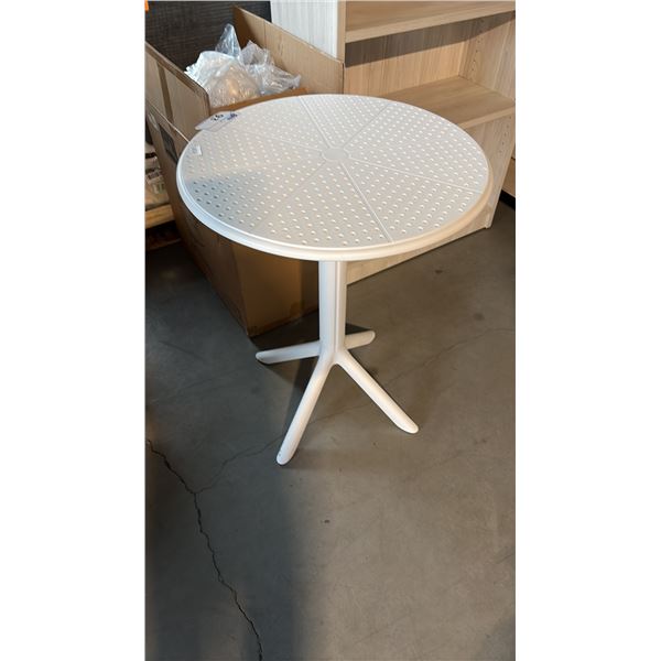 WHITE ROUND POLYMER TABLE WITH UV STABILIZED HIGH IMPACT SHELL 23.75X23.75X30.5 INCHES