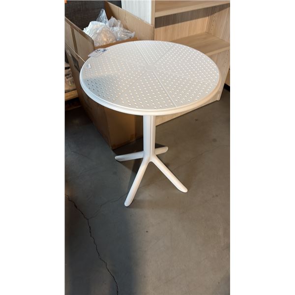 WHITE ROUND POLYMER TABLE WITH UV STABILIZED HIGH IMPACT SHELL 23.75X23.75X30.5 INCHES