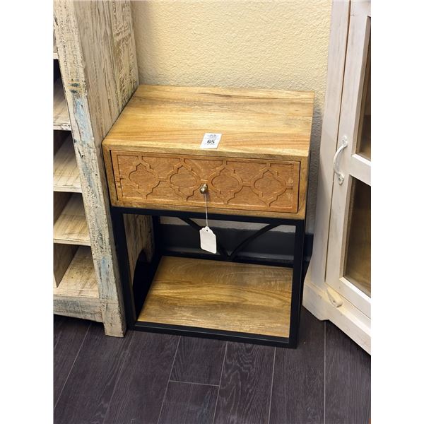 Decorator Small End Table w/Drawer