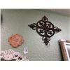 Image 1 : Cast Floral/Other Wall Art - 2