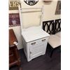 Image 1 : Distressed White Dry Sink