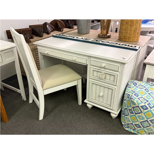 White Knee Hole Desk w/Chair