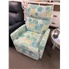Image 1 : Sha Aqua Cloth Track Arm Rocker