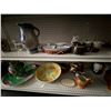 Image 5 : Cut Boards, Cups, Saucers, Pitchers, Ornate Bowls, Décor - 4 Shelves