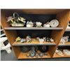 Image 2 : Hummel/Emmett Kelly Figurines, Capodimonte, Asst. Décor - 5 Shelves