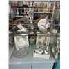 Image 1 : Sea Shells, Nautical Décor, Dishes - 2 Shelves