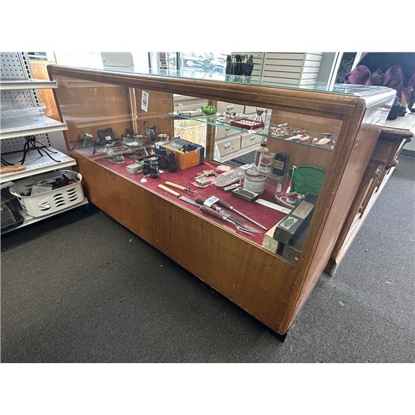 Vintage Half Vision Showcase Counter